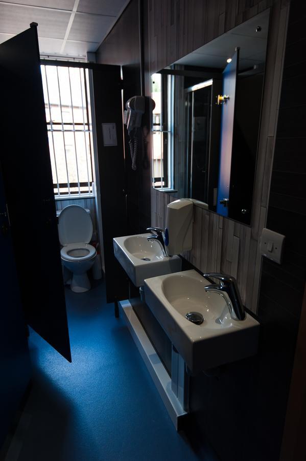 Russell Scott Backpackers Hostel Leeds  Exteriör bild